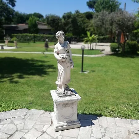 Ninfa Alburnea